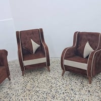 قنفات عدد 4 بحاله جيده سعر 200 ٠٧٧١٨٨٨٤٥٥٩