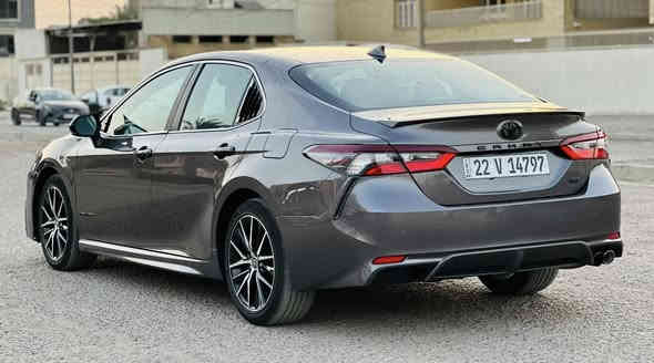 السلام عليكم ( للبيع فقط بدون مراوس )
للاستفسار 077131293 تيوتا كامري موديل (2023)SE السياره جديده دخول  وترقيم جديد رقم اربيل تحويل  ثاني يوم تحويل لون شمباني  لامع ميتاليك
ضرر السياره باب خلفي وربع الباب الامامي ونزال الجاملغ وصور الحدث بالمنشور. قطعه كلير امريكه. 
( السيارة جديده واحلى من الصور )
السيارة جديده جدا 
ملاحضة ✅✅ السيارة بدوووون ايرررررباك 
((حجر البيئة مكفول وبشرط عل فحص))
( المواصفات  )
شاشة جبيرة. 
نضام car play + AUTO ANDROIOD
نضام خرائط وانترنيت 
نضام ABS
كاميرا دوارة
سبايدر خلفي 
اوتو هولد 
كشن كهرباء 
منافذ شحن 
شفتات استيرن 
اشاير بالمري الجانبيه 
كشنات جلد اسود 
دركه جلد اخياط 
تحديد مسار
نضام مانع تصادم 
تبريد شاشه بيانو 
سياقة الكترونية
رادار امامي 
لايتات زنون عدسات عالي وناصي 
جي بي اس 
نضام نورمان ايكو وسبورت 
نضام مانع انزلاق 
لايتات عالي اوتو يشتغل عند الضلام  
محرك 2500 المرغوب
السيارة كلش جديدة زيرو ومكفولة من اي عطل
بعدها بلزكات الشركة وجياسة الشركة ✅✔️
السيارة جديدة جدا واحلى من الصور واي نقص مابيها من كل النواحي 
ارضيات الشركة ربل + الصندوك + كتلوكات الشركة + فلينة وغراض الشركة كلهن موجودات 
مكاني بغداد شارع فلسطين واتساب ***********
