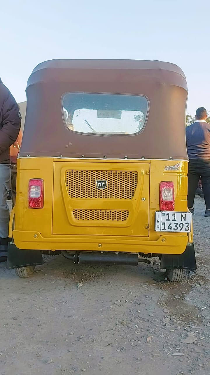 تكتك موديل 21 شهر 4
التكتك كفاله عده الدوس للجماليه 
رقم نكليزي تحويل ثاني كول 
العنوان مدينة الصدر 
رقم ***********
