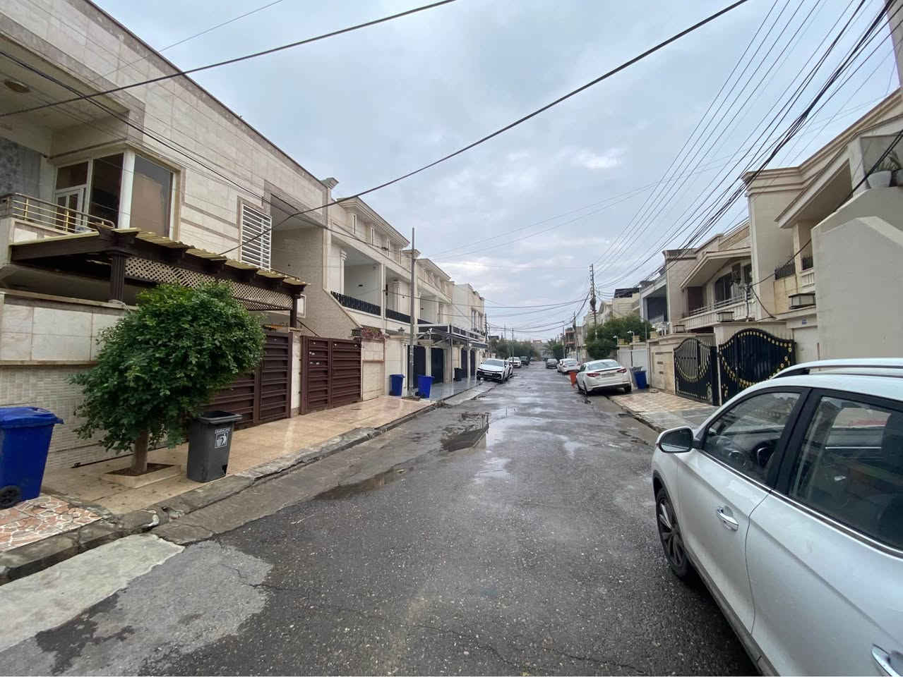 حاکماوا ٢٠٠مەتر دوو تابق دابەش دوو دەکرێت نزیک قوتابخانەی ناز بۆفرۆشتن
.
حاكماوا اربيل ٢٠٠متر قريب مدرسة ناز ينقسم بها ٥ غرف النوم للبيع
.
اري طاهر
***********
***********
.
عقارات مەلەك تاج اربيل
بۆ ڕاوێژوو زانیاری پەیوەندیمان پێوە بکەن
.
عقارات مَلَك تاج اربيل 
للاستفسارات والاستشارات العقارية وتجارية اتصل بنا 
.
‏‪#Ari_tahir‬ #اري_طاهر #ملك_تاج_اربيل #مەلەک_تاج_ئەربیل #Malak_Taj_Erbil #Malak_Taj_Erbil #Erbil #Hawler #كوردستان #foryou #village #city #شورش #shorsh #ari_tahir أربيل, العراق
