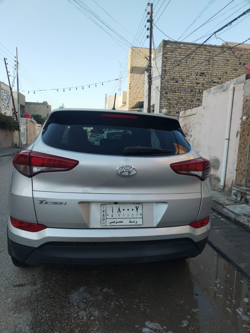 بسم الله الرحمن الرحيم

والصلاة على محمد واله وصحبة وسلم 

للبيع توسان ٢٠١٨ خليجي 
 وضعيات قيادة عدد ٣ ( ايكو  سبورت  كمفروت) لايت الامامي وخلفي LED حساسات امامية وخلفية ثلاجة بجكمجة تحكمات استيرن

ملاحظة السيارة مكفول من حادث فقط صبغ  اثر شخوط بدون معجون  وكير ومحرك بوضع شركة  

السعر ١٣٦$

مكان السيارة / النجف 
للتواصل / ***********
