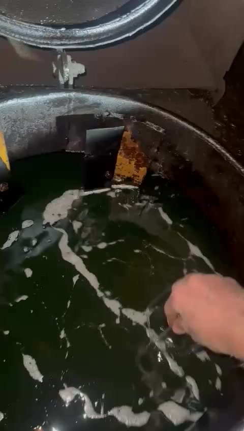 المنتوجات المتوفرة من معملنا  (( مباشرة )) :
أصفر  🟡
احمر  🔴
 الكميات الجاهزة للتجهيز :
▪️ 10,000 لتر
▪️ 12,000 لتر
▪️ 14,000 لتر
▪️ 18,000 لتر
تجهيز مباشر من معاملنه الخاصه 
للاتصال
***********
