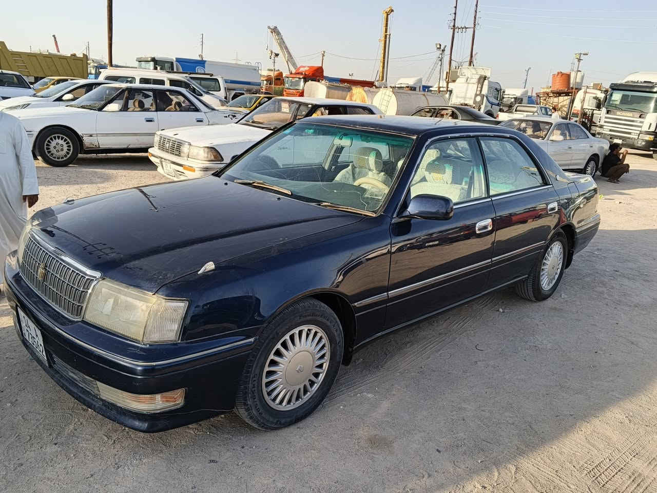 راس الثور فلات موديل 1997
السنويه بسمي  السياره مسستمه ومرشوشه جماليه 
السياره بيها كص جاملق خلفي في اليابان 
الكهربائيات كلها شغاله بس التبريد عاطل 
مكينه وكير 3000في فيتي  بلكارتون 
سياره كلش جديده  85وبيها مجال قليل 
البصره زبير  ***********
