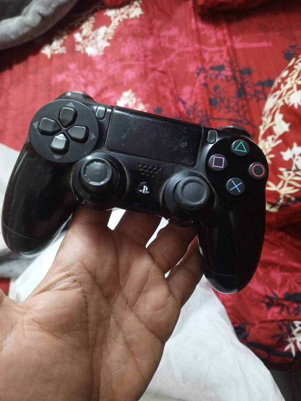 بلي ستيشن 4 اريده ب200 نهايته من الاخير ويا قرص طوبه ويدتين ولصور توضح كلشي


**إذا كنت صاحب هذا الإعلان وتريد حذفه لأي سبب، رجاءا أرسل رسالة إلى الدعم الفني**