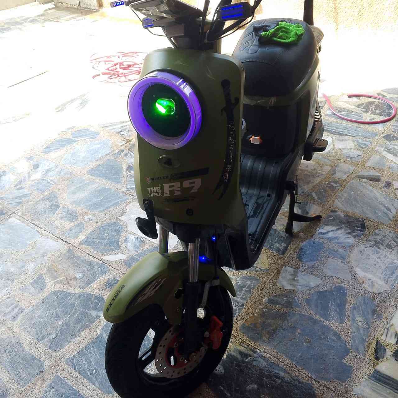 السلام عليكم عندي دراجه ار9لون زيتوني للبيع
بيهه نظام PوالRوبلوتوث والاناره وظوه عالي ناصي ودبل اشاره السعر 450بيهه مجال بسيط للشراي الرقم ***********مدواجد بس على الواتساب
