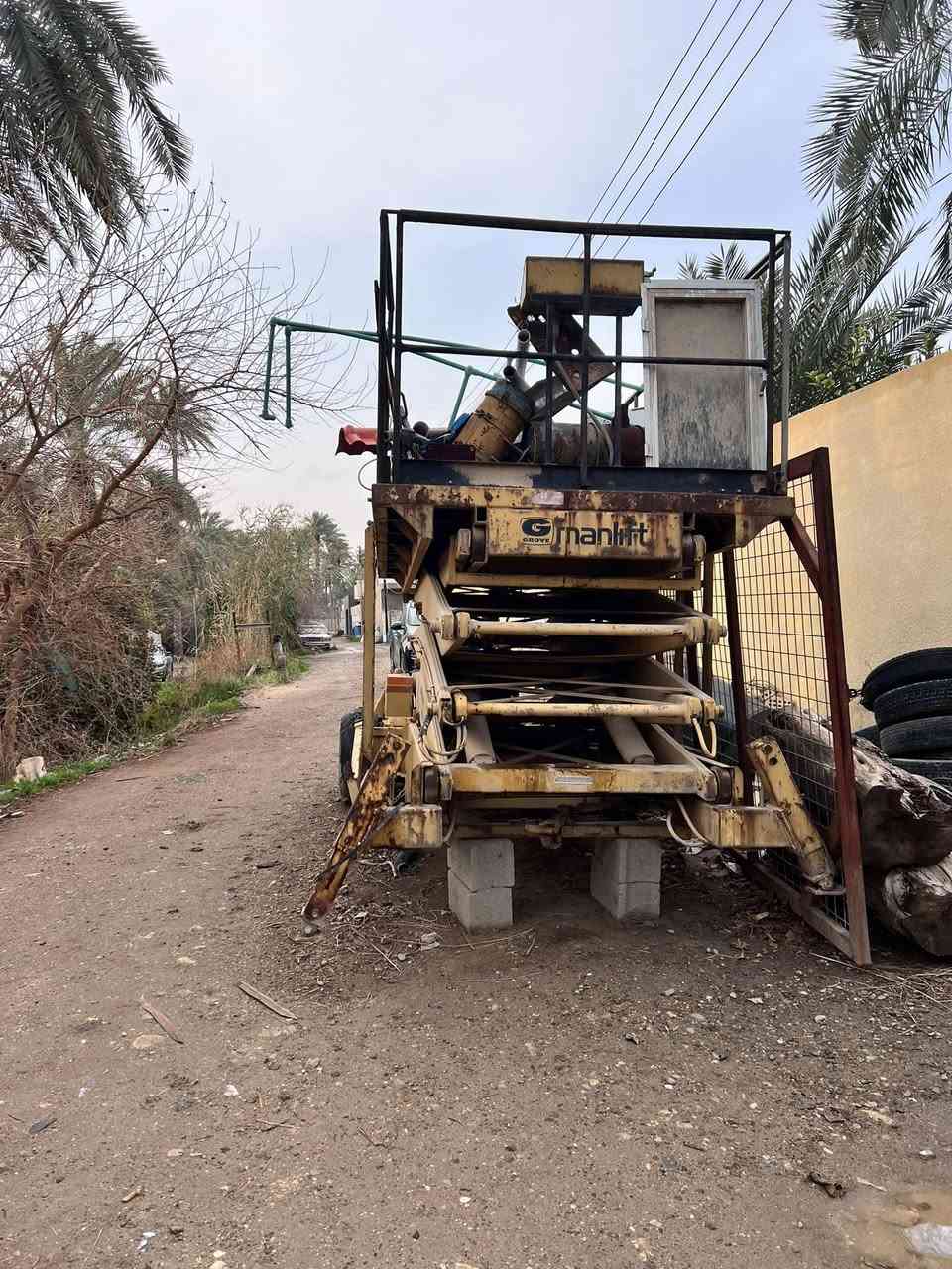 سلام عليكم
رافعه مقص ارتفاع 9 متر  
للاستفسار الاتصال على 
***********
