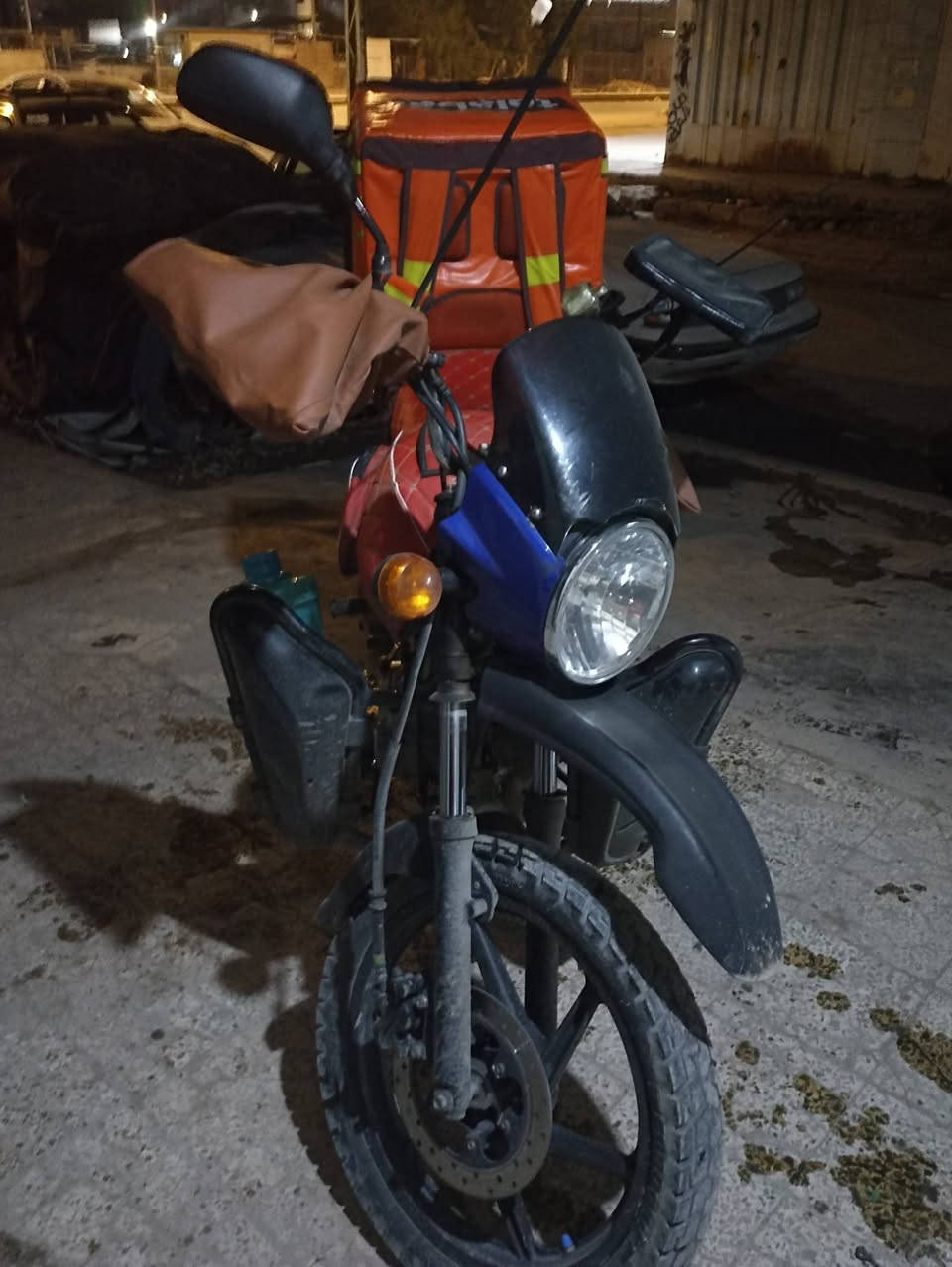 بوكسر زركة لوحة وسنوية لوحة عربي وسنوية نكليزي 

مكينة مجفتة ضبيت قبق كلجات وفطرت الفشكة ضلت تنضح ماعرف بيهة   

مكانهة بغداد شعب مديل 22  كهربائيات كاملة بس دشلي سلف تعبان 

سعر 1900  تواصل فقط واتساب  ***********
