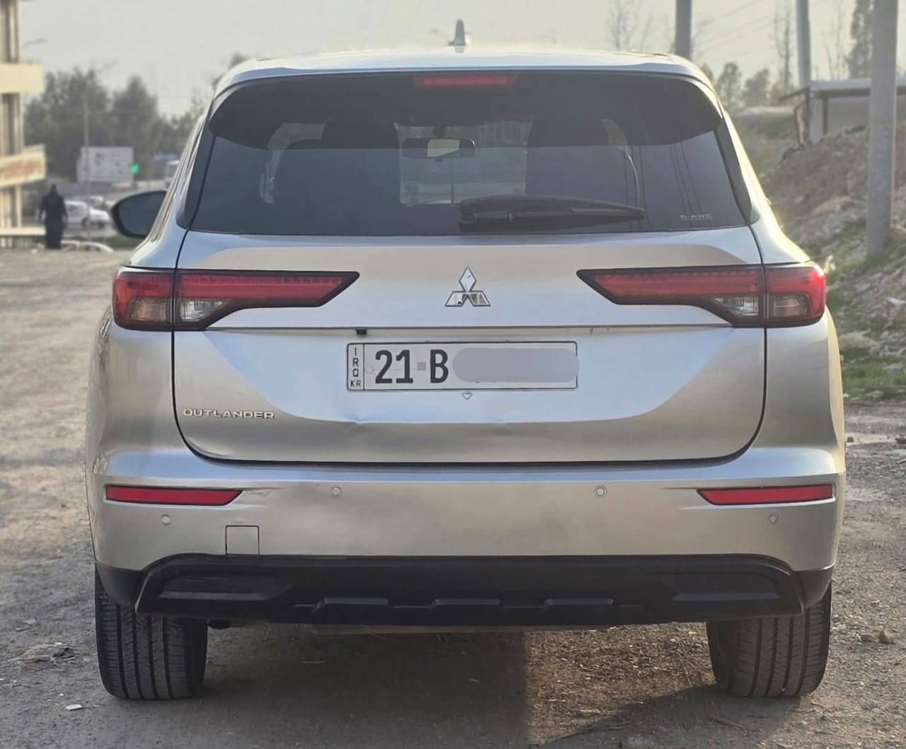 OUTLANDER 2022 GLS
ئۆتلاندەر ٢٠٢٢ فول فول 
مۆدیل : 2022
2.5 لیتری 4 بستۆن 
مواسەفات فوول فوول
• بەسمە و دەرگا دوگمە پانۆراما دەبڵ ئەکسل 3ڕیز کوشن کوشن کارەبایی و میمۆری شوێن شحن مۆبایل سندوق شەفت 7مۆد لێخوڕین لایت LED و بەرز و نزمی ئۆتۆماتیکی سندوق شەفت ئاوێنە کارەبایی و ناوچەی کوێر خەتی جادە و کروز کۆنتڕۆڵ 
•  360 پلە کامێرا ڕاداری پێشەوە  زۆر مواسەفاتی تر 
بۆیاخ : دوو پارچە و نیو و کەمێک ناوی گرتووە
گێڕ و مەکینە : بەشەرت و بێعەیب و بێ تەقەو ڕەقە
سەنەوی : بەناوی خۆمەوەیە و تا 2029 تازەیە
نرخ : 177 گەڵا و معامەلە
سلێمانی 
ژمارەی خاوەنی : 
***********
*********** السليمانية, العراق
