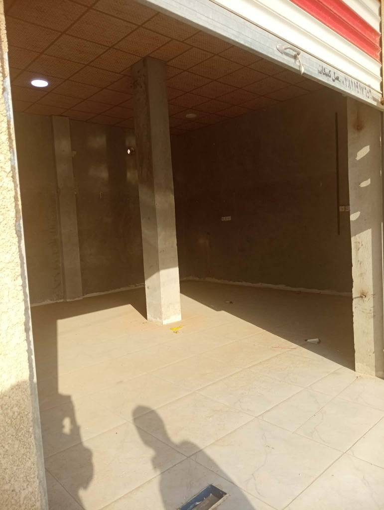 محلات ثنين مامفصولات بالداخل كامل الخدمات بيهن +صحيات العنوان گريطعة جسر عشتار الجديد قرب مدرسة الباقر الالمانية *********** حلة, بابل
