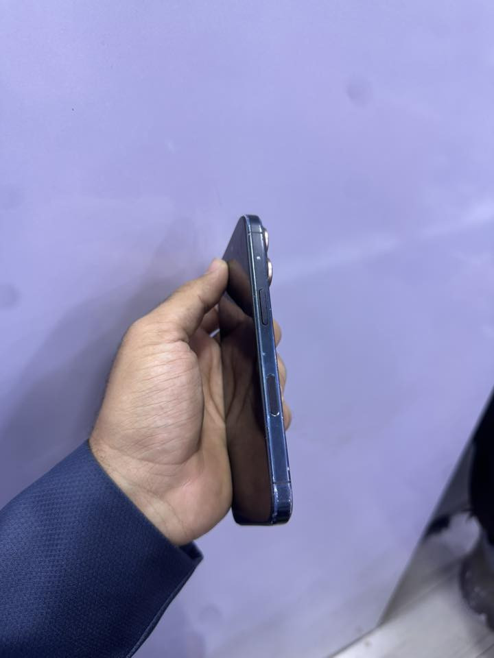آيفون 16شوي حضه طايح علمود نكون صادقين😂 
تفاصيل كدامكم 550قفل 
***********
