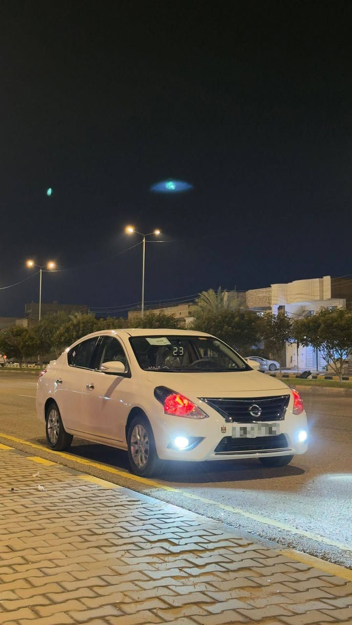 السلام عليكم
نيسان صني 2023 فول الأخير كفاله عامه 
بصمه 
تبريد بيانو
عدادت لزريه
شاشه 
حساسات 
كامره خلفيه 
تبريد قطعتين 
ماشيه 15الف 
سبير ما نازل 
داخل رصاصي 
مكان السياره النجف الأشرف
سعره 125وبيه مجال 
للاستفسار ***********
