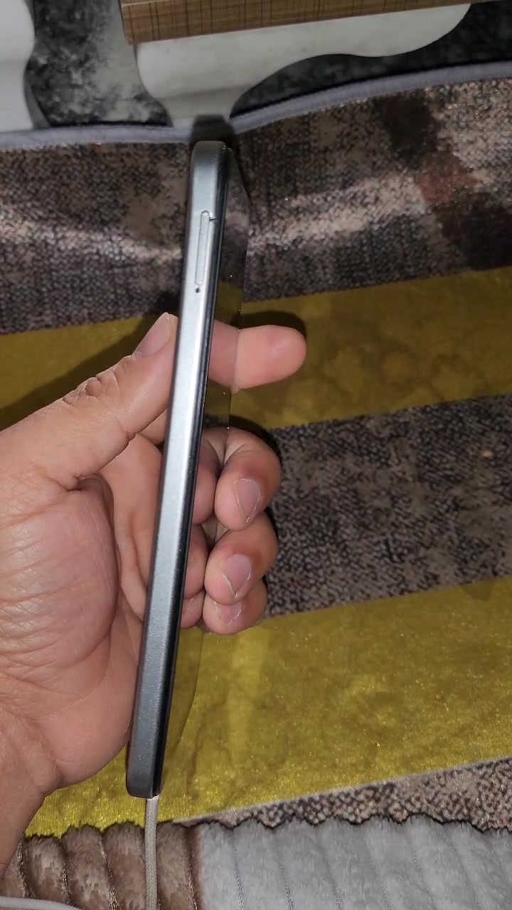 جهاز انفنكس هوت ٥٠i ذاكرة ٢٥٦ رام ٨
بطارية ٥٠٠٠ ملي والجهاز دبل شريحة ٩٠  الف وبية مجال للشراي

 ...الجهاز مبدل شاشة وصار كسر وعواج من فوك شغال طبيعي لكن واي فاي صار ضعيف شوية بعد ما بدلت الشاشة وهو يتصلح بشي بسيط عند ابو الصيانة  
الشراي ويعجبه يتفضل خاص 

واتساب موجود ***********