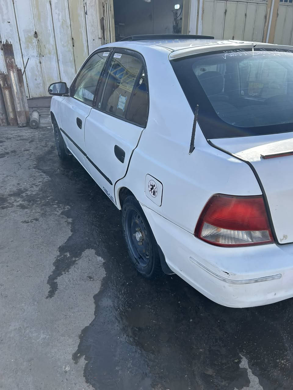 سلام عليكم للبيع هونداي فيرنه 2001رقم إنكليزي تبريد ثلج العنوان سامراء 
يرهم امراوس حسب القناعه 
رقم المبايل ***********
