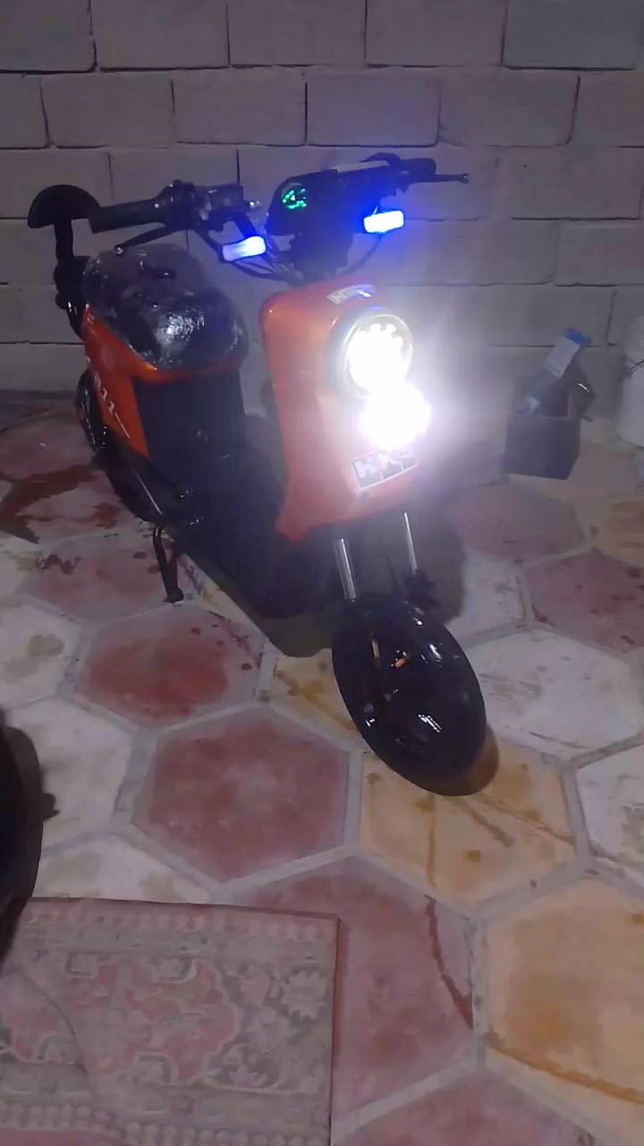 السلام عليكم دراجه ار11 جاهزه كلش مديل 26 تشغيل عن بعد بطاريات حجم 16 جديد نهضه معدله تواير المامي والخلفي امس مبدلهن مكاني البصره الزبير السعر 350 وبيها لشراي رقم الهاتف ***********
