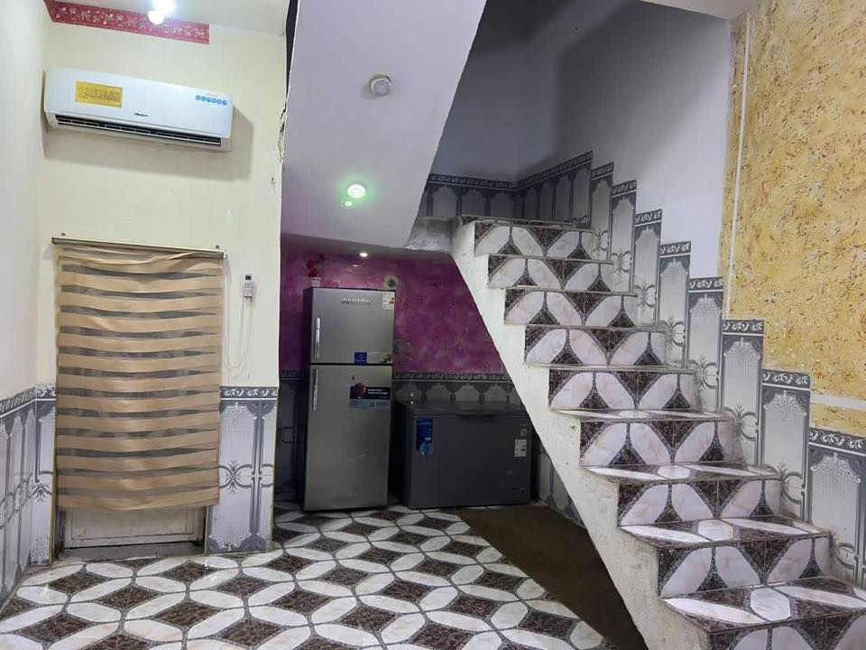 بيت للبيع زراعي خنيطله نهاية
شارع جنسيه يبعد عن شارع تبليط ٢٠ متر   مساحته 155 بيت كامل وعالي عن شارع  
كلشي متوفر يحتوي على دوانيه +صاله +غرفتين +مطبخ + حمام داخلي + تواليت خارجي 
بيت كونكريت + رباط
واجهة كامله لبخ الا ستفسار ‏  ***********

