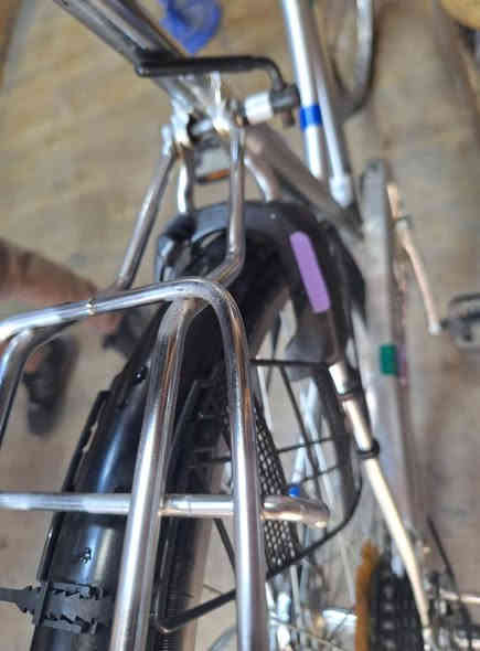 السلام عليكم بسكل لبيع حجم ٢٧كير وحساس لشه عالية كامل مكمل ربع دينار ماذب عليه عنوان بغداد الون فضي وجملقت سود بسكل فحل عالي سعر ١٣٥ قفل 🔐 هاذه رقمي ***********
