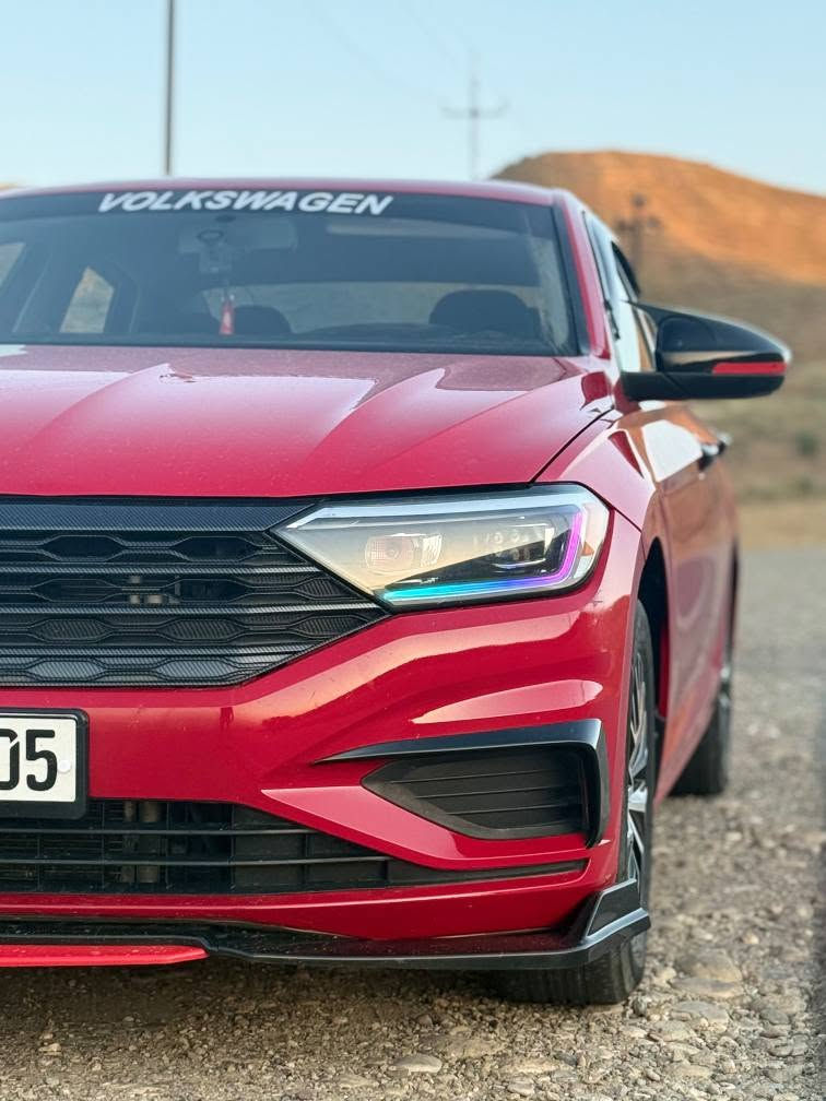 ____
🚗 للبيع او مراوسه
- فولكس واكن جيتا 
🔹 الموديل: 2021
🔹 اللون: [احمر 🍒] 
🔹 القير: أوتوماتيك
🔹 المحرك: 1.4 تيربو - 4 سلندر
🔹 الفئة: [S]
🔹ماشية 83 الف ميل
🔹 المواصفات:
 •لابت ليد متحرك gli 
 •كت كامل gli 
 •عطار كاربون فايبر اصلي 
 • تحكم ستيرن
 • شاشة لمس كاربلاي
 • كاميرا خلفية
 • رادار امامي
 • تبريد شرط

✅حادث ربع بونيد وجامرلغ وربع باب
✅ السيارة بحالة جيدة من الداخل والخارج
✅ استخدام شخصي 
🌹رقم اربيل سنويه جديد باسمي
💯بطاقه بانزين موجود 

💰 السعر 127$ ومجال رجاء بس شراي يخابر

📞 للتواصل والاستفسار: 
***********☎whatsap
***********☎
📍 الموقع: [كركوك/

⸻ كركوك, العراق
