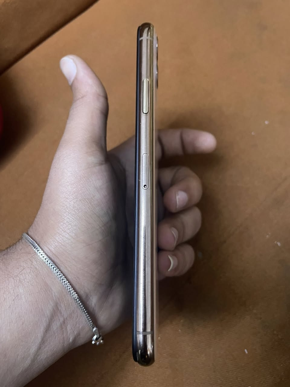 سلام عليكم ايفون 11 برو ماك مستبدل شاشه وبطاريه اصليه الجهاز حلو وكله شغال سعر 270 وبي مجال العلوان بغداد ام الكبر (***********)
