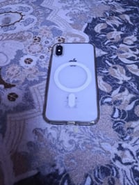 ايفون X • ذاكرة ٢٥٦ • بطارية ١٠٠