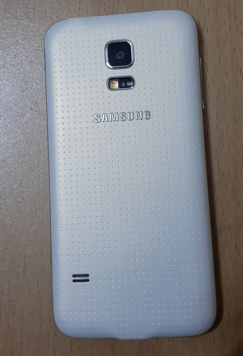 موبايل كلكسي جديد S5 للبيع سعر 50 الف الي شراي عنوان طوز خورماتو.


**إذا كنت صاحب هذا الإعلان وتريد حذفه لأي سبب، رجاءا أرسل رسالة إلى الدعم الفني**