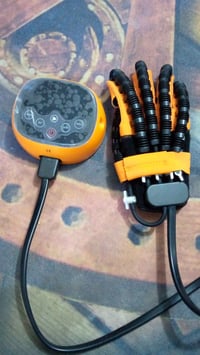 كف متحرك شحن الى اصحاب الجلطات صناعه المانيه جه اليمين السعر ٤٠ الف نه...