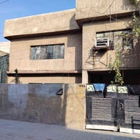 دار للبيع المساحه 155م الوجه 12/50  يحتوي على صالة ومطبخ وخدمات   وأرب...