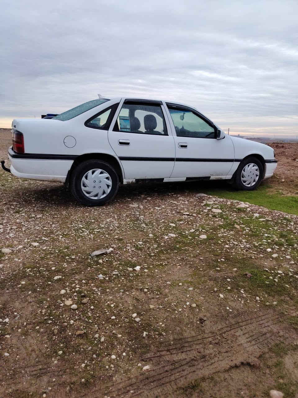 اوبل فكرة موديل 93 حجم 18 كابون بنزين  الشراي يتصل ويدلل ***********
