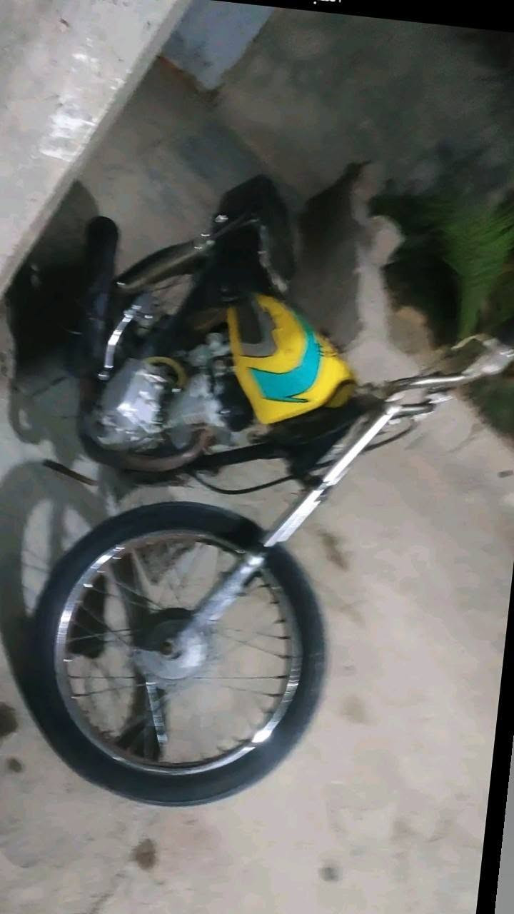 سلام عليكم دراجه شغاله وشرط تطير ل 100  وكلشي ما بيه مراوس بفراشه بماكس تعبانه شوي  بذبانه  وكون شغاله مكان بصره هارثه لبعيد لا يراسل


**إذا كنت صاحب هذا الإعلان وتريد حذفه لأي سبب، رجاءا أرسل رسالة إلى الدعم الفني**