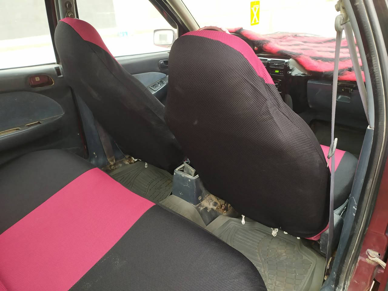 السلام عليكم سيفيا للبيع موديل 1994 مكفوله من ضربه صبغ عام للجماليه مكينه وكير وحدايد خير  من الله كير اتوماتيك رقم بغداد نكليزي سنويه 2031 السعر 33 وبيه مجال بسيط تصال عل رقم مكاني بابل ***********
