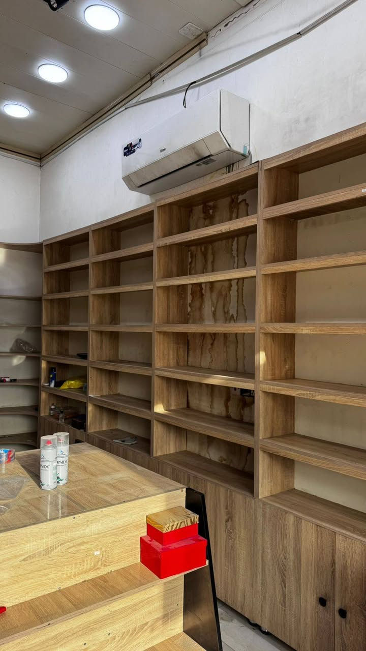 غراض محل كوزمتك للبيع للتواصل على الرقم ‎0770 705 9212
