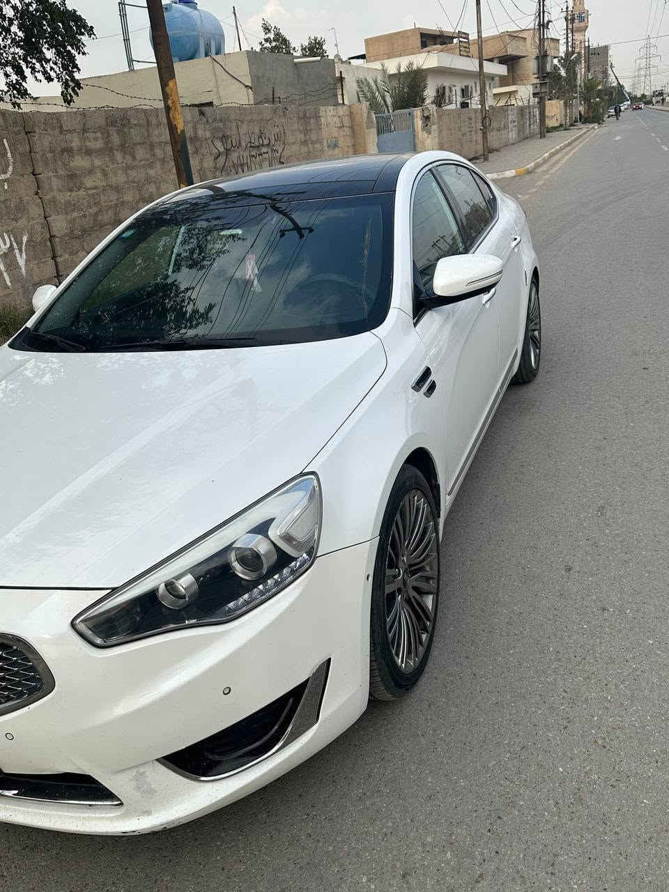 السلام عليكم
موجوده كادنزا للبيع موديل ١٥ وارد كوري خط واحد لون ابيض فول vip بيها جاملغ ايمن صبغ ودعاميه اماميه فقط العنوان بغداد البياع شارع عشرين السعر خاص ***********للتواصل والاستفستار

