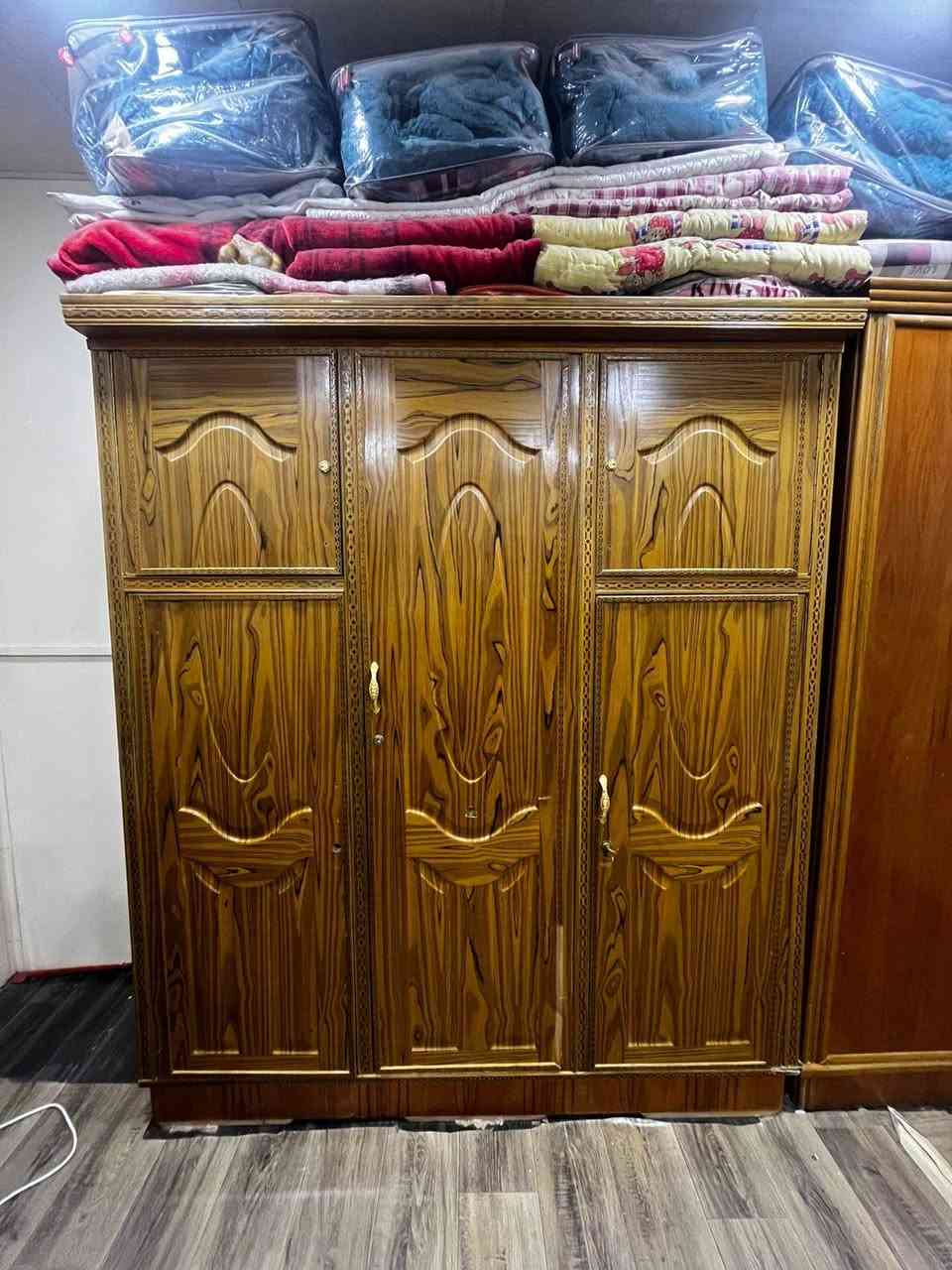غراض للبيع كنتور ثلاث بيبان سعره 200 وميز طعام سعره 100 وميز بلازمه ب50


**إذا كنت صاحب هذا الإعلان وتريد حذفه لأي سبب، رجاءا أرسل رسالة إلى الدعم الفني**