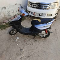 دراجه قجمه البيع دراجه بلاديه مختمه ختم واحد مكينه حلوه وناعمه نقصه بس...