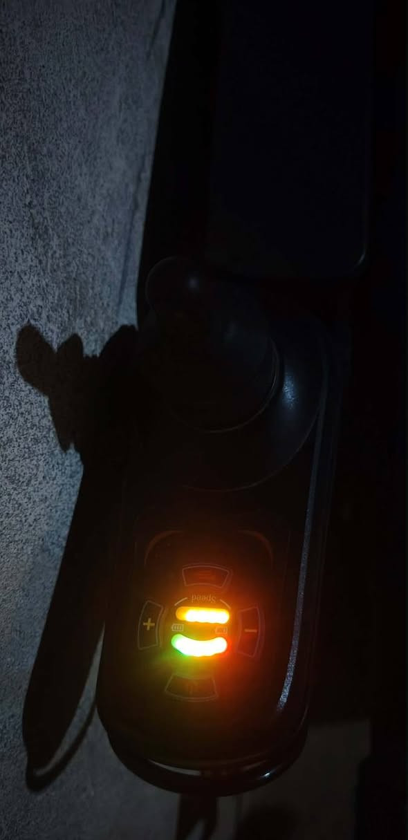 كرسي متحرك جديد ب ٧٠٠ بس مستعجلة ع بيعتة حتلو ب٤٥٠ وبي مجال استخدام اسبوعين فقط جديد


**إذا كنت صاحب هذا الإعلان وتريد حذفه لأي سبب، رجاءا أرسل رسالة إلى الدعم الفني**