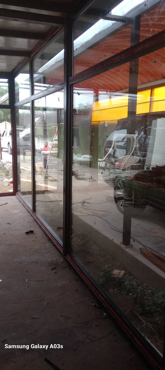 معمل الرعد للاعمال الألمنيوم والزجاج ...أبواب  ..شبابيك  ...محجرات درج  للاتصال //***********
