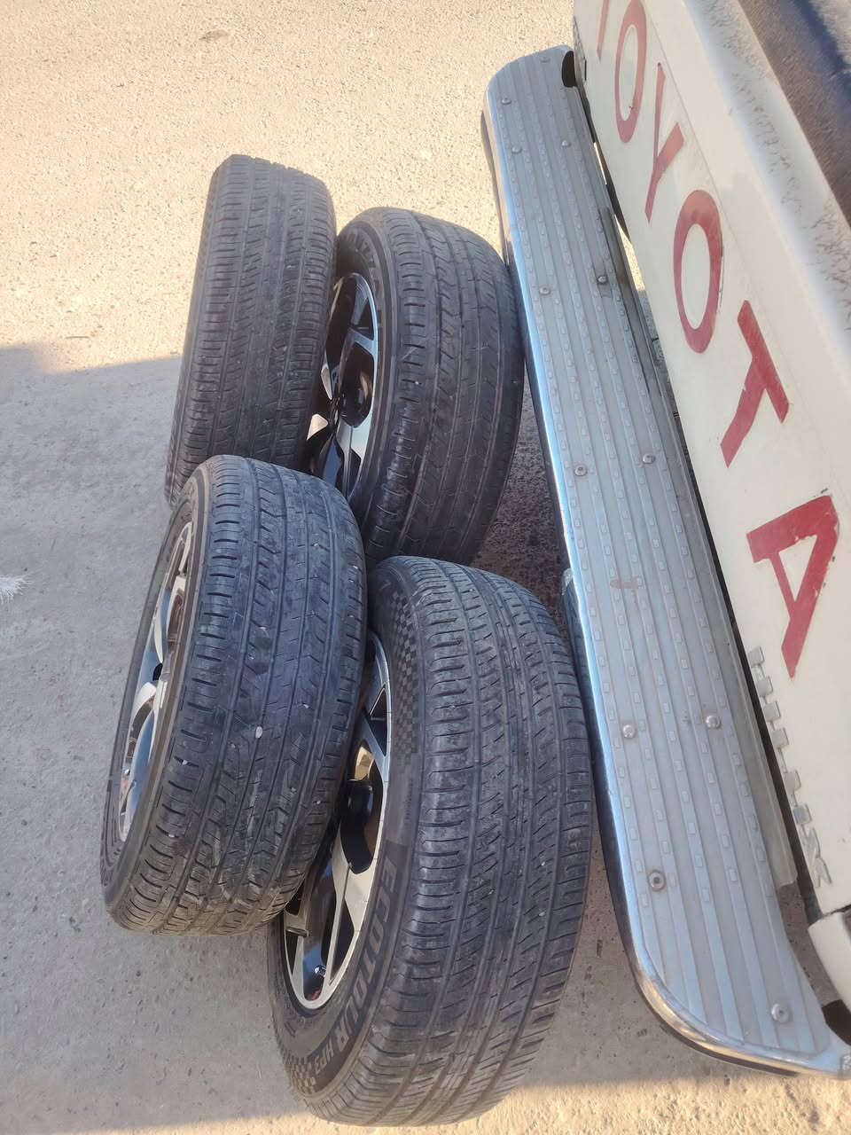 سلام علیکم

تخم تاير ويل كب سبورتج

حجم 17 انج شرط جديد

السعر 500 الف

للاستفسار ***********
