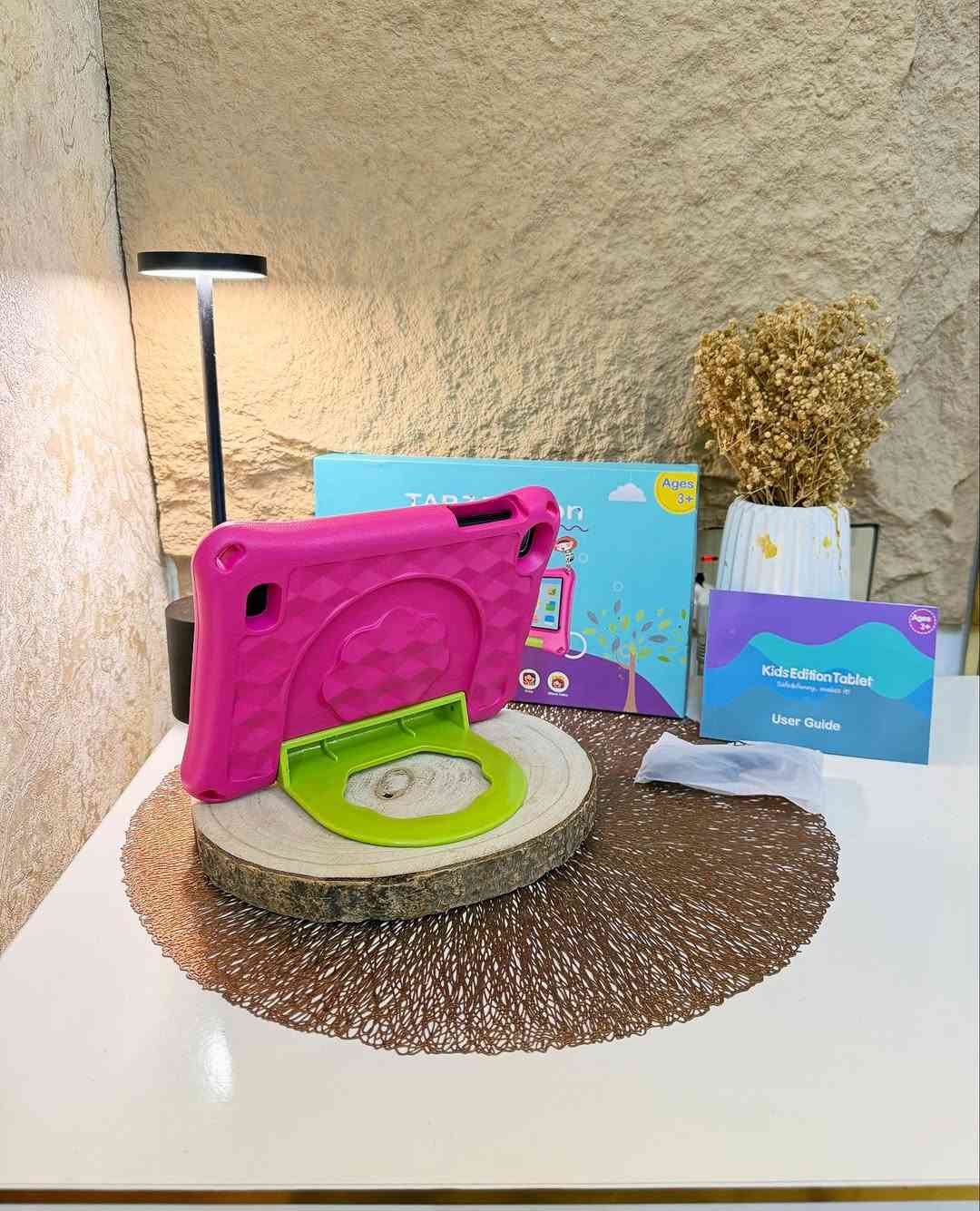جهـاز لوحي للأطفال شحن محمول 
جهاز شحن (تايبسي) نظام متطور وحديث 
جهـاز لوحي للأطفال مع حافظـة مع قاعدة منضديـة ضد الصدمات والسقوط 
شاشـة تعمل بنظام اللمس مقاس (7) بوصة 
نظام أندرويد 13 ذاكرة وصول عشوائي (2) جيجابايت 
شاشة عالية الدقة معالج رباعي النواة 
امكانية توسيع الذاكرة حتى (128) جيجابايت 
كاميرا امامية وخلفية مزدوجة 
جهـاز لوحي مزود بتقنية (WiFi) للأطفال 
يتضمن العديد من البرامج من الألعاب والتطبيقات التعليمية والفديوهات والكتب والمسلسلات الإذاعية 
رقابة أبوية يتحكم الوالدين في وقت استخدام الجهاز اللوحي ومدة استخدامه 
جديد بالباكيت مع الملحق 
للتفاصيل اكثر داخل الموقع الرسمي 
السعـر ٥٥ الف💰
ملاحظة (عند الشراء فحص المنتج قبل مغادرة المندوب بعدها نكون غير مسؤولين)
توصـيل 🚚 بغداد ٥ آلاف 
توصـيل 🚚 محافظات ٦ آلاف⁩


**إذا كنت صاحب هذا الإعلان وتريد حذفه لأي سبب، رجاءا أرسل رسالة إلى الدعم الفني**
