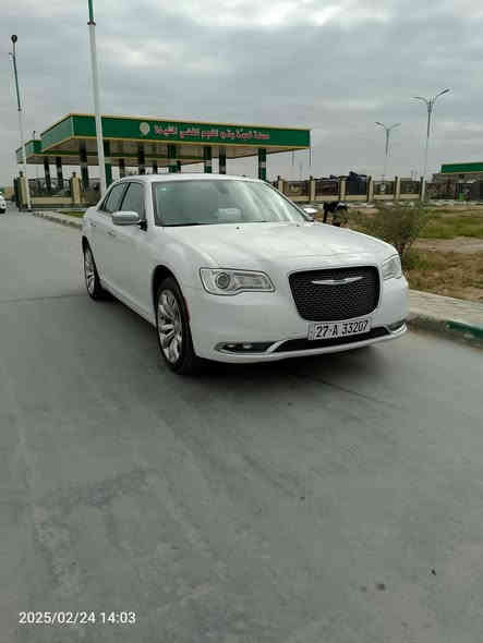 السلام عليكم اخوان أوباما 2016 مرمز 2022
ذي قار باسمي ضربتها جاملغ امامي بدون ارباك وبيها باب كلير 
ماشيه 120 السياره مواصفات C
 بانوراما 
كشنات جلد تدفئه تبريد 
ستيرن كهربائي وتدفئه 
خزن ميموري 
برده خلفيه 
شاشه كبيره 
كاميرا خلفيه 
بصمه 
تشغيل عن بعد 
السياره جاهزه ما بيها نقص 
مكاني ناصريه جبايش 
سعرها 205 وبيها مجال 
***********
