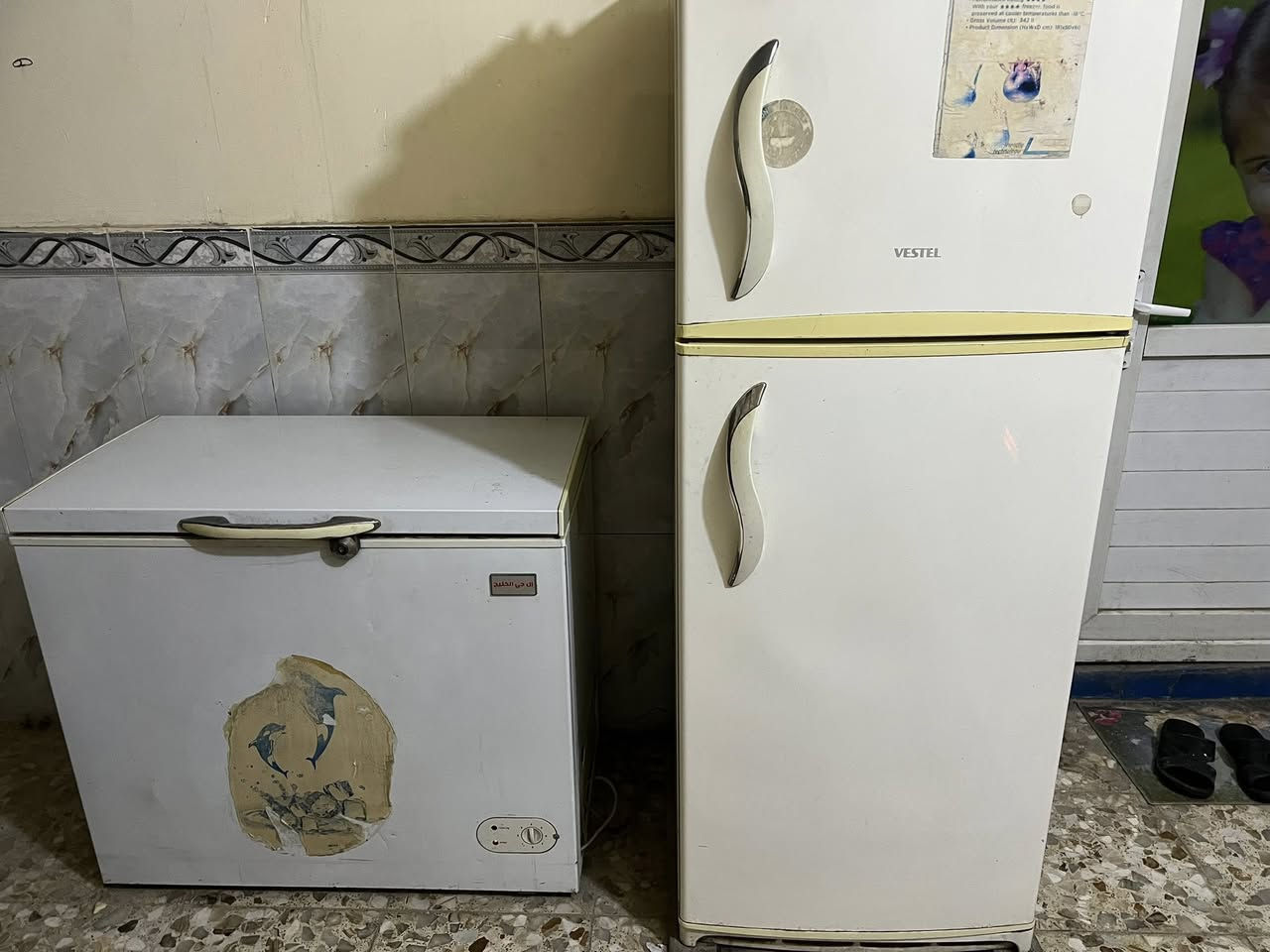 السلام عليكم للبيع كاونتر ثلاجه  ومجمده  الاتصال عل الرقم ***********
