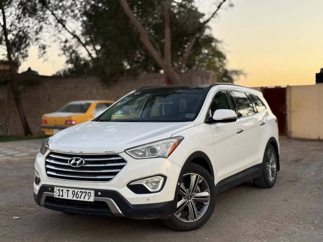 سنتاڤيا امريكي      موديل 2015
         فول مواصفات
محرك 6 سلندر   7 راكب 

ماشية 86 ميل مكفولة عدا حادثهة 
مكان السيارة بغداد المشتل 
            سعر 153
***********
