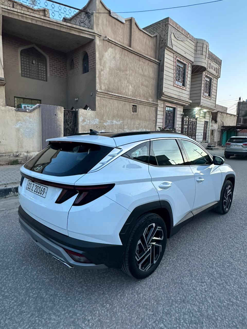 توكسن موديل 26 فول  الفول رقم بغداد. ماشيه 15 الف موجوده بكربلاء كفاله بي مكان بارد بسيط جدا 
240وبيها مجال 
***********
