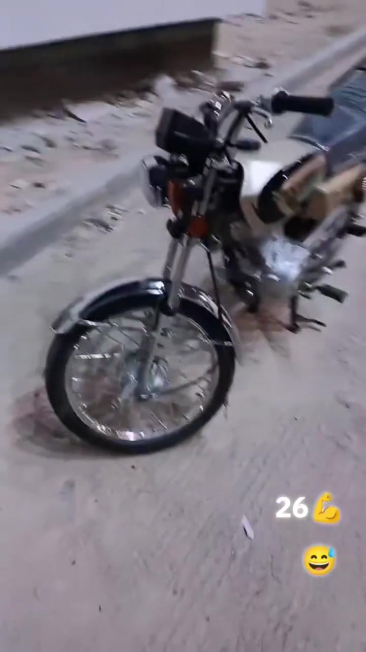 سلام عليكم نامة متياز رقم للبيع صارلهة 3اشهر من طالع من الوكيل العارضي دراجة ستخدام شخصي دراجة جاهزة من كلشي احلة من الصورة راديهة ب1600وبيهة مجال واراوس بدايون كون نضيف حتلو اوراق ماني نجف قرب فلكة المطار ‏‪***********‬‏ ما عندي خاص
