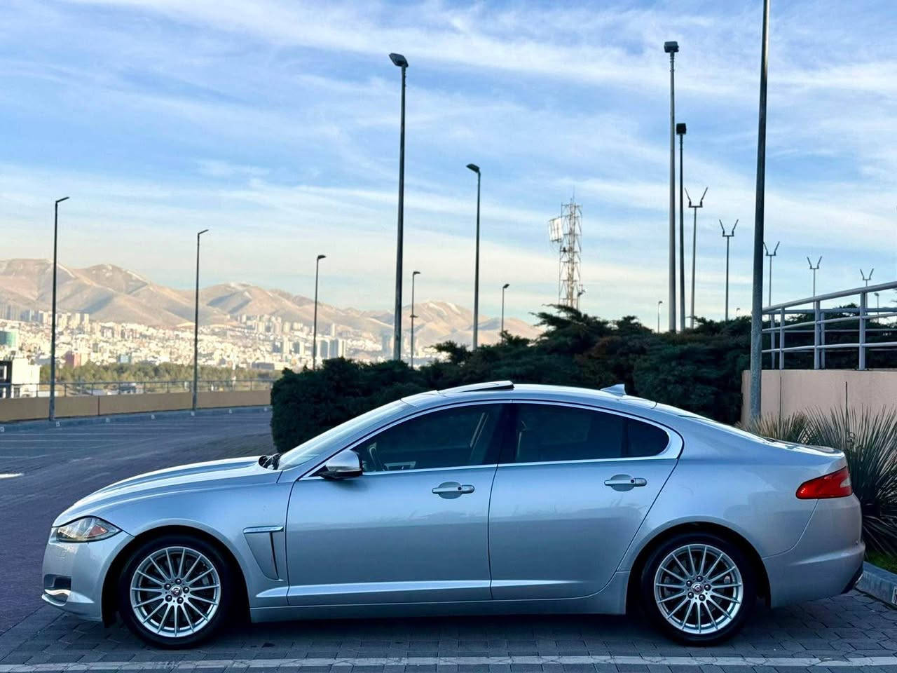 ‏Jaguar xf  2015  ٤ سلندر اقتصادي 

سعرمناسب حيل مناسب ١١٣ مجال

فول فول موصفات 
سلايد
مرايه رادار
امامي خلفي حاسه
شاشه كاميرا
تبريد مركزي
كشن جلد 
كشن هيتر
كشن كاربا
كشن خزن
بريك بصمه
٤ ابواب بصمه
گير ماوس
لايتات عدصه زينون بيلادي

گير محرك بشرت ١٠٠/١٠٠
تبريد تاقم صدر بشرت ١٠٠/١٠٠
صبغ قطعتين صبغ بدون دواغل بدون ارباك بشرت فحص
سنوي رقم جديد حتي ٢٠٢٨ بي اسمي تحويل بشرت

سعر ١١٣ ورقه مجال 

***********
***********

*******************************************
‏Jaguar xf  2015 

فول فول مواسفات
٤ بستون مرغوب
سلايد
رادارى ئاوينە
بيش و دوا حاسه
شاشه و كاميرا
ته بريدى مه ركه زى
كوشن جلدو هيتر
كوشن خزن و كاره با
بريك به صمه
به صمه ى ده ركا
گير ماوس
لايت ليدو زينون بيلادى
گيرو مه كينه و ته بريد تاقم بيشى به شه رت بى نوقسانيه به شه رتى فه حص
دوو بارجه ى بو ياغه بى ناوكرتن بى ارباك به شه رتى سونه ر 
سه نه وى ره قه مى تازه يه تا ٢٠٢٨ به ناو خومه وه يه ته حويل به شه رت 

سعرى ١١٣ معامه له

***********
*********** السليمانية, العراق
