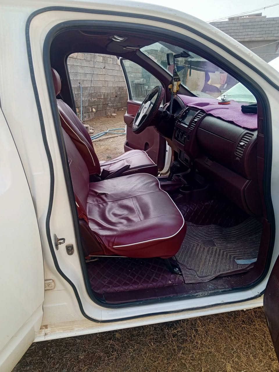 السلام عليكم نافارة للبيع موديل 2009 سيارة كلش نضيفه تخم تاير جديد باسمي رقم وسنوية وهزة للـ2031 بسمي رقم سليمانية شمالي رقم مميز السعر 110 وبيها مجال 

رقم الموبايل ((***********))
