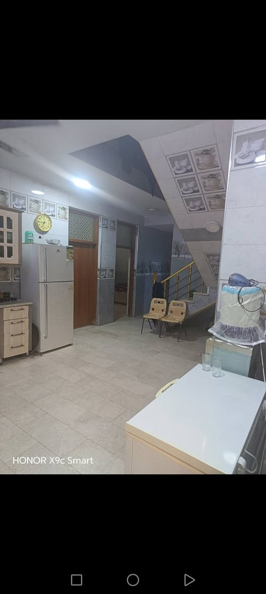 منزل للبيع /مساحة /١٥٠م واجهة /١٢/النزال/١٢ ونص /يتكون من /٤غرف /+صالة +مطبخ +خدمات /الدار نظيف جدا ارضية مرمر /موقع ممتاز /شهداء البياع /خلف جامع الكبيسي /الاستفسار على هذا الرقم /***********
