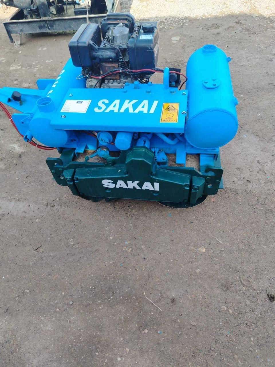 حادله ساكاي  ياباني 
محرك 13حصان كاز
قماجي جديد 
عرض 75سنتمتر 
هزاز شغال 
جاهزه للعمل نضيفه جدا 
مكاني واسط الكوت مركز المدينه الحي الصناعي
اي استفسار اتصل بلرقام 
اثير ***********
اسيا ***********
