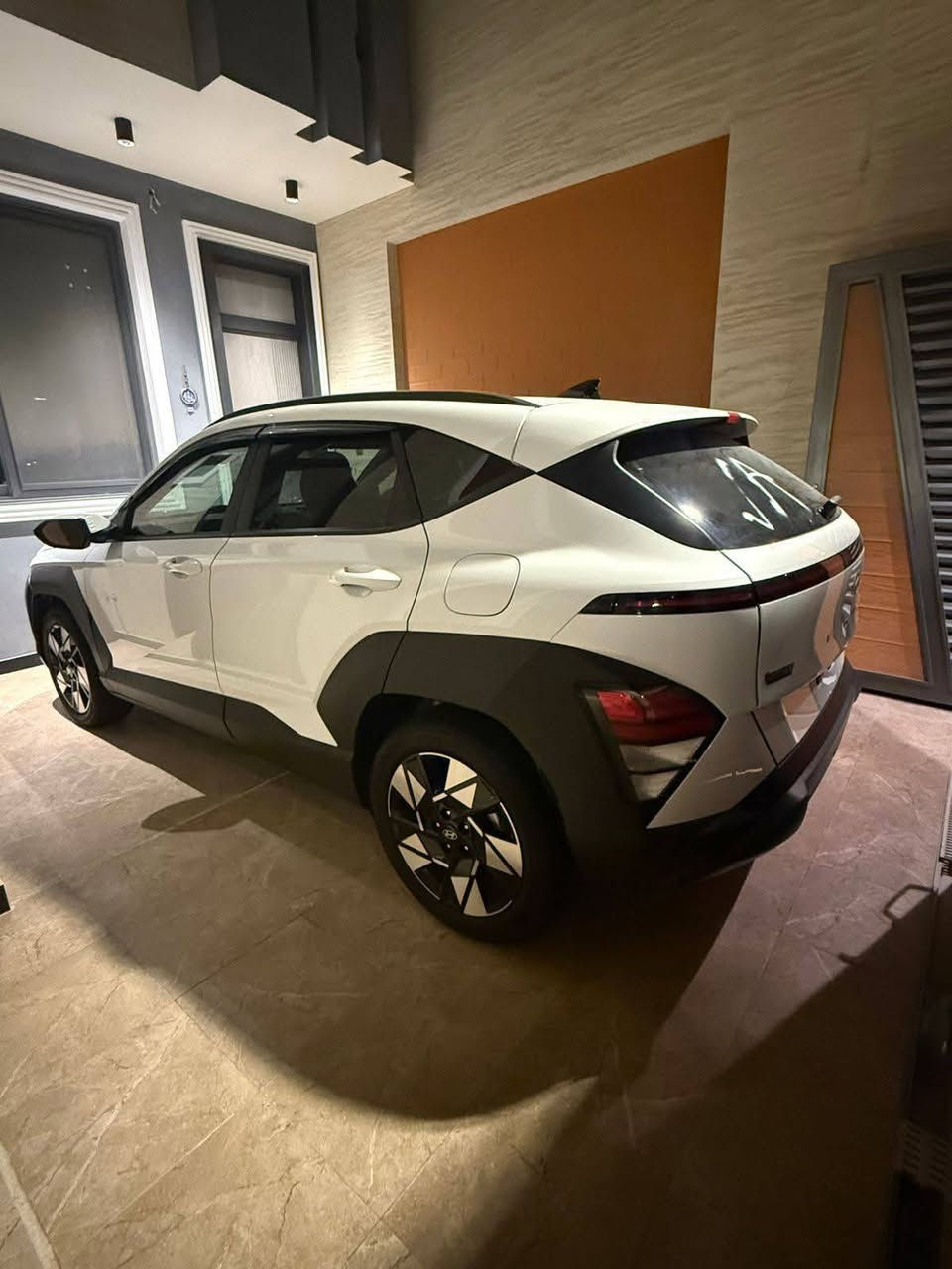 السلام عليكم
كونا ٢٤ فول موصفات مكينه ٢٠٠٠دوش حادثه بنيد 

فقط قطعه بدون دواخل

موصفات 

بصمه 

تشغيل عن بعد 

كير تعليك
رجاج استيرن
مخمل اسود
توقف ذاتي 
كشنات تدفئه
تحديد مسار 
شاحن لاسلكي
سايد بريك دكمة
رادارات امامي وجانبي وخلفي
اوتو هولد
شاشه متصل

تبريد قطعتين

لد امامي خلفي
انظمة قيادة متعدد
ويل كروم

اشاير بالمري

السياره هزة جديد وترقيم جديد بابل 18

مكاني بغداد

السعر175 وبي مجال 

***********
