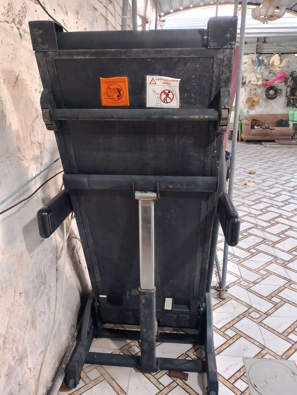 جهاز باله نظيف مستعجل على بيعته مكان ماعندي سبب بيعه سعره ٤٠٠ بيه مجال سعره ٨٠٠ مشتراته ***********
