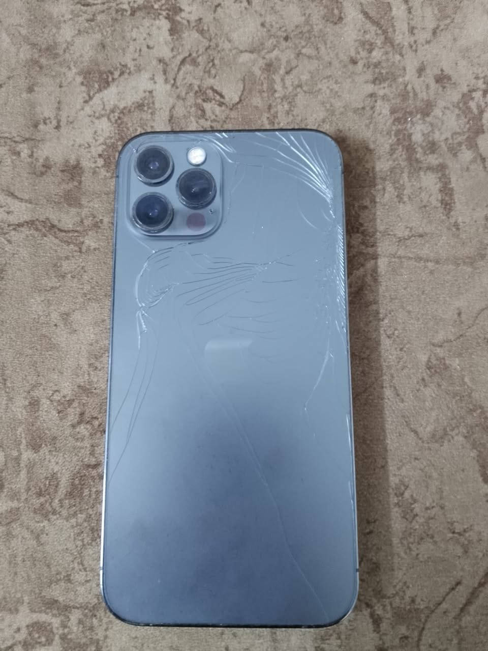 12برو عادي بطاريه 85 ذاكره 256 الجهاز بلادي مامفتوح فقط الضهر مفطر شويه مكفول من كلشي 
السعر 325وبي مجال


**إذا كنت صاحب هذا الإعلان وتريد حذفه لأي سبب، رجاءا أرسل رسالة إلى الدعم الفني**