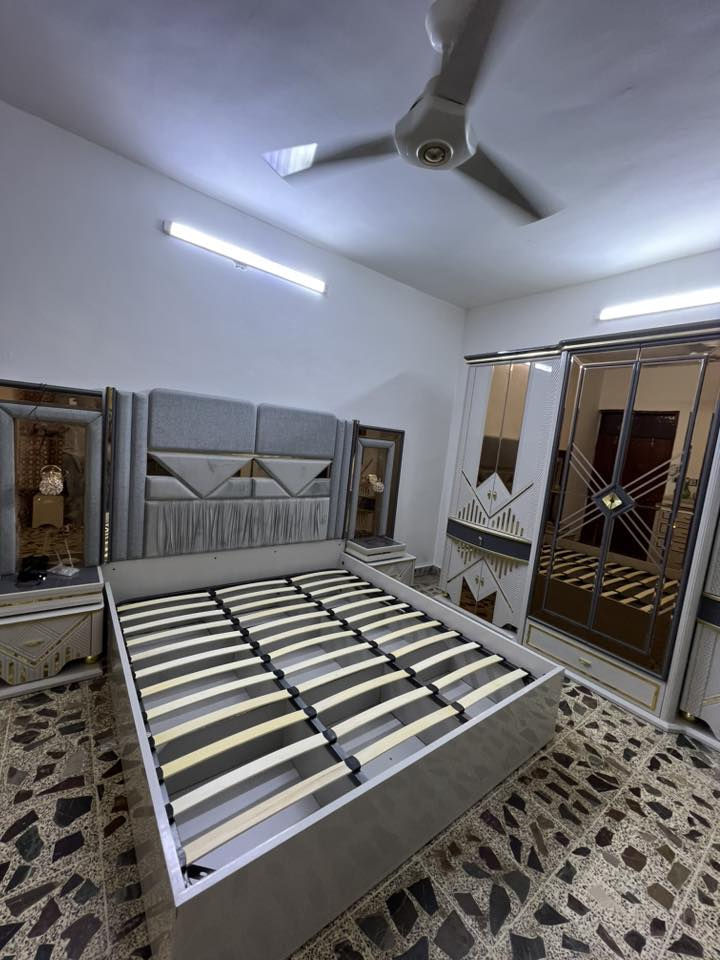 #فتح #نصب #صيانة 
كافة انواع غرف النوم  التركية
داخل الموصل 
*********** واتساب 
***********للاتصال
تم نصب هذه الغرفه في حي العربي 
وربط الاناره واظافة زواية حديد  للسرير للتقوية والامان
